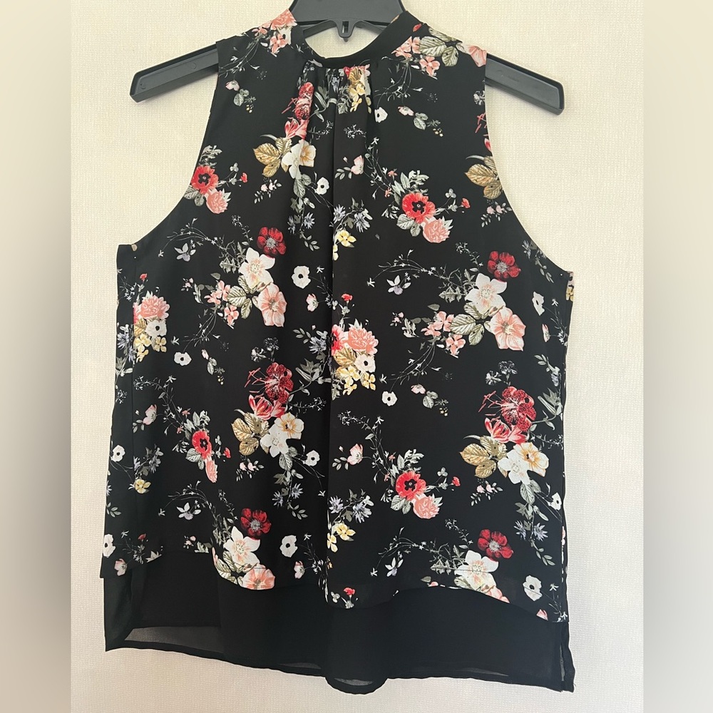 Flown Spring blouse size Medium